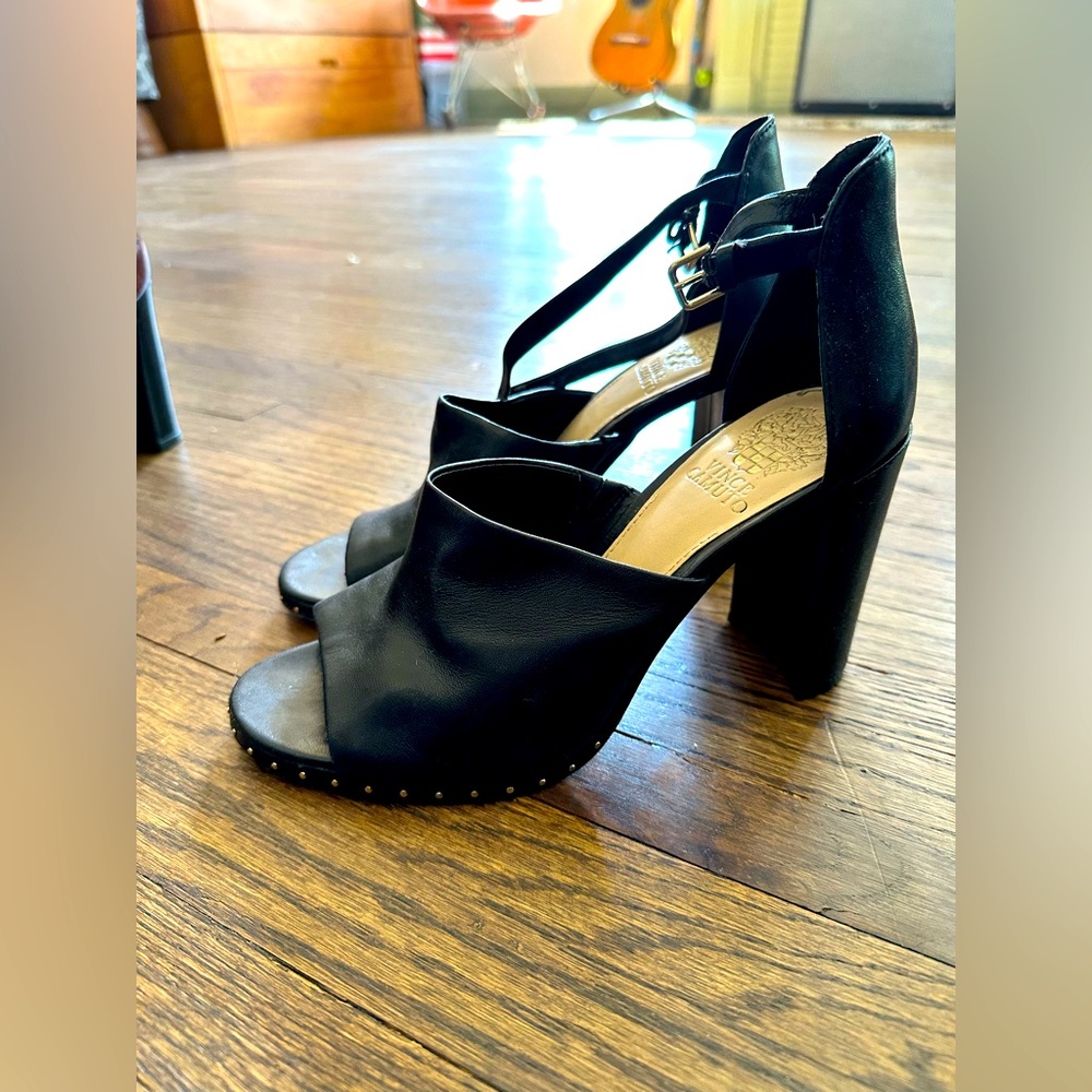 black with silver rivets. LIKE NEW